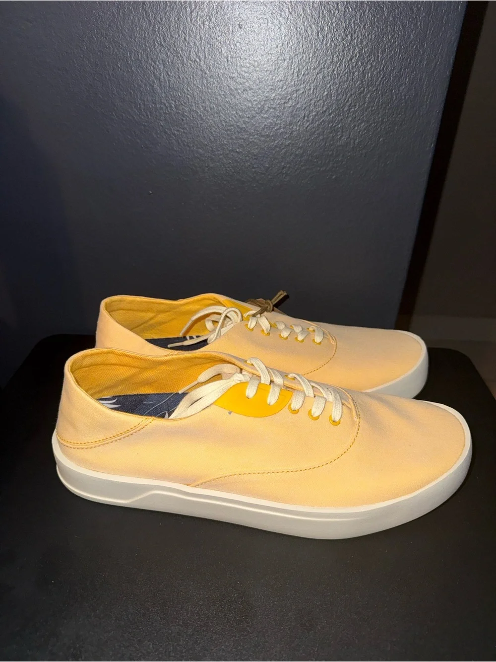 🆕 OluKai Tradewind Sneakers Solar Glow Men’s 11